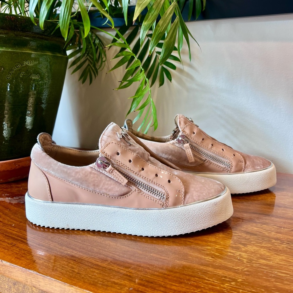 Giuseppe Zanotti GAIL Women's Low-top sneakers in Blush Pink